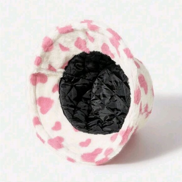 Heart Print Fuzzy Bucket Hat - Picture 3 of 3